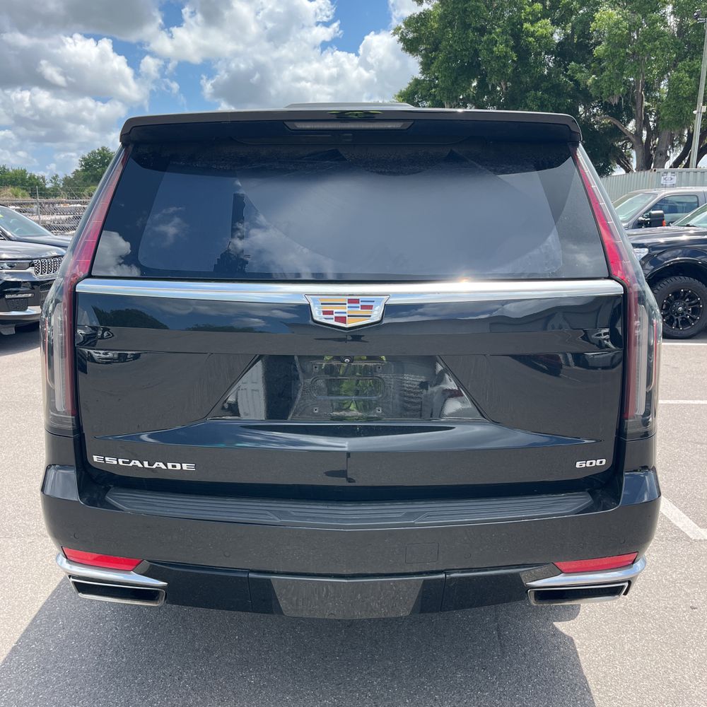 2023 Cadillac Escalade ESV Luxury