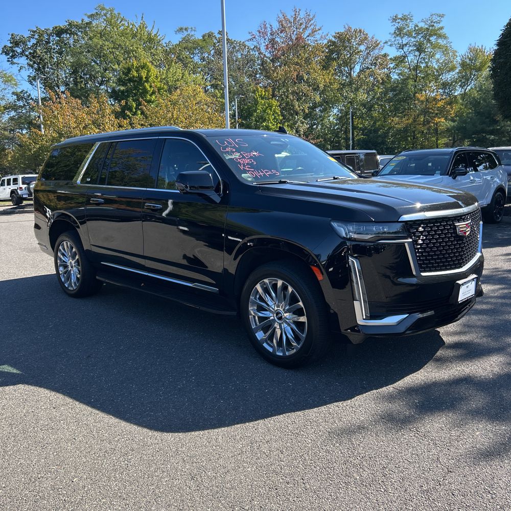 2022 Cadillac Escalade ESV Premium Luxury