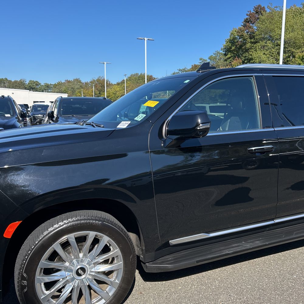 2022 Cadillac Escalade ESV Premium Luxury
