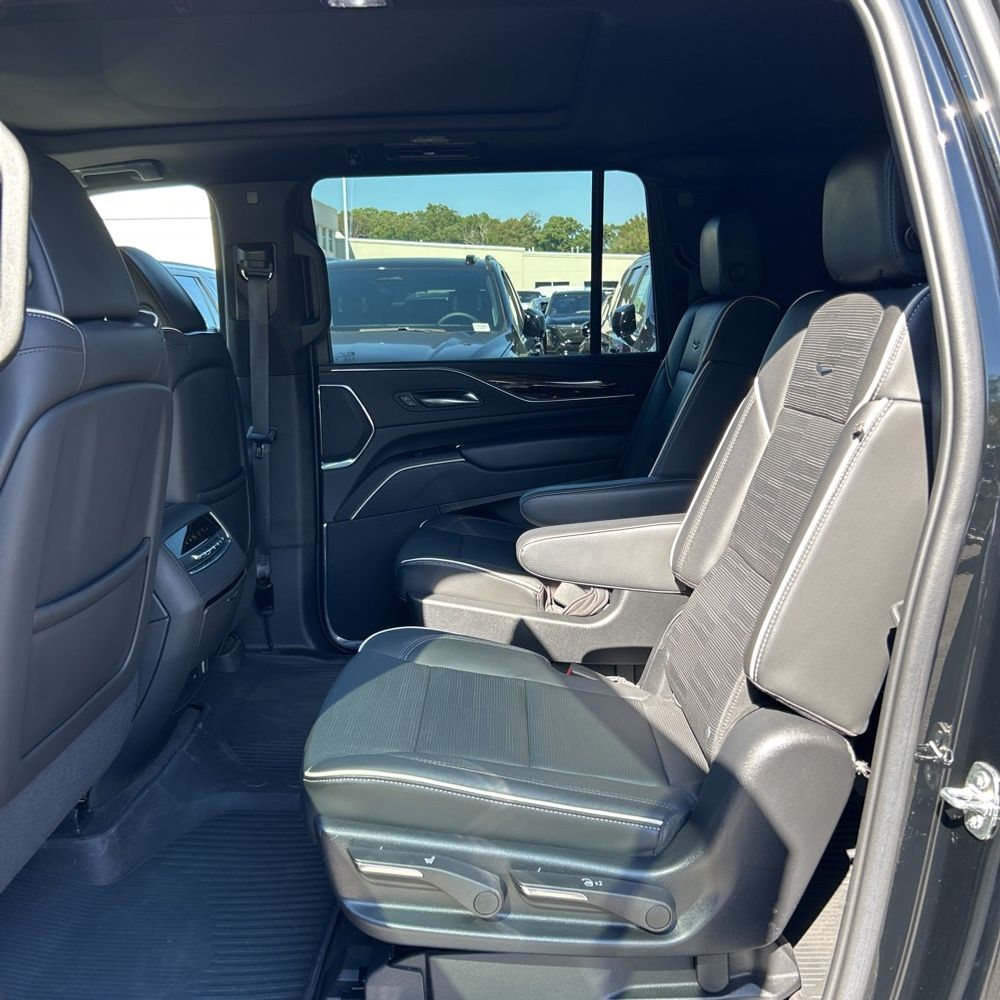 2022 Cadillac Escalade ESV Premium Luxury