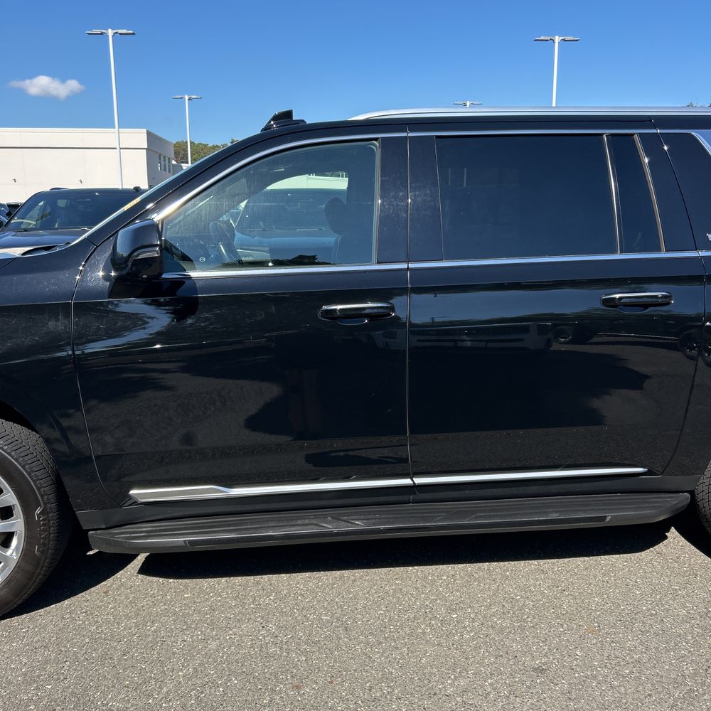 2022 Cadillac Escalade ESV Premium Luxury