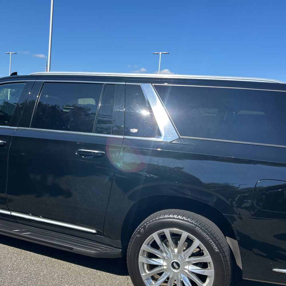 2022 Cadillac Escalade ESV Premium Luxury