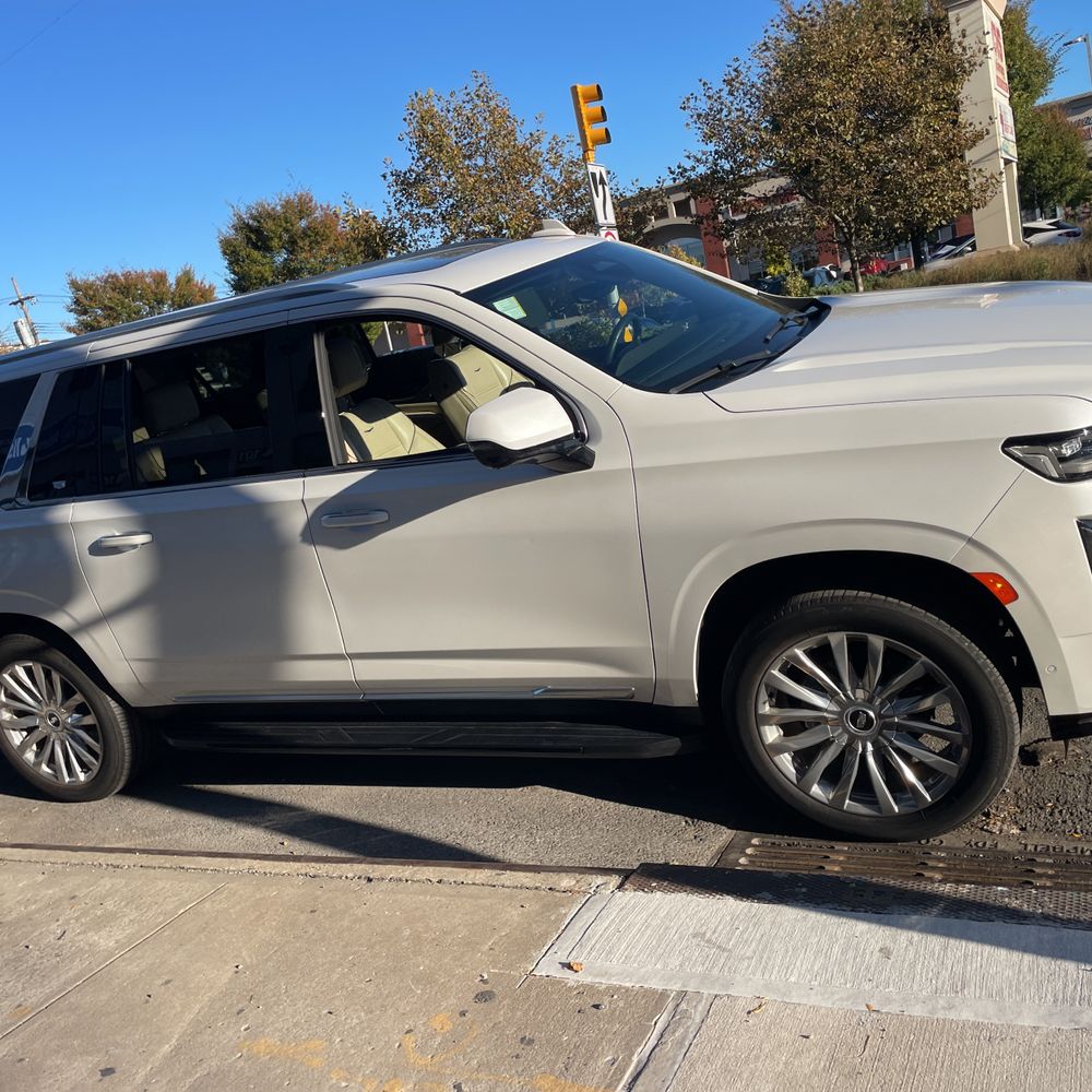 2024 Cadillac Escalade ESV Premium Luxury