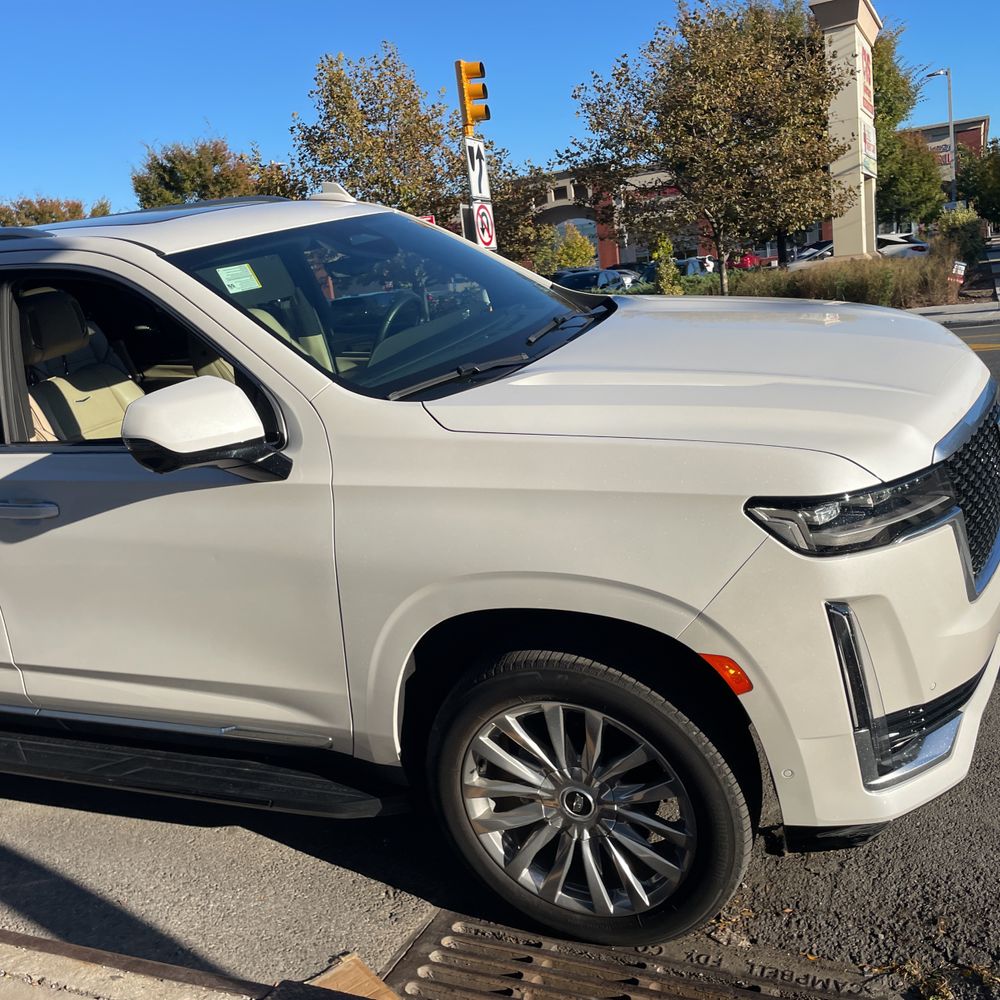 2024 Cadillac Escalade ESV Premium Luxury