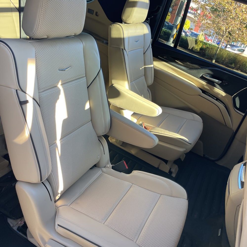 2024 Cadillac Escalade ESV Premium Luxury