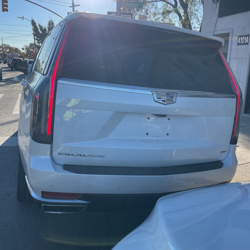 2024 Cadillac Escalade ESV Premium Luxury