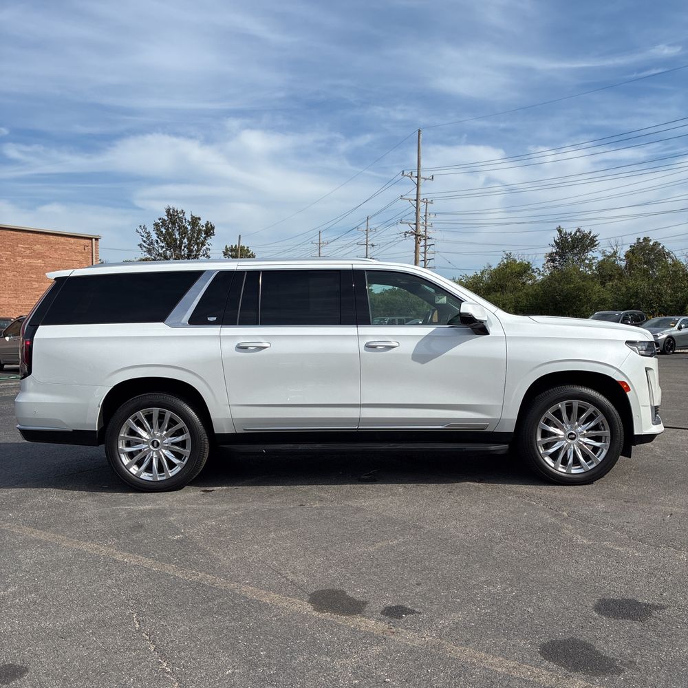 2023 Cadillac Escalade ESV Premium Luxury