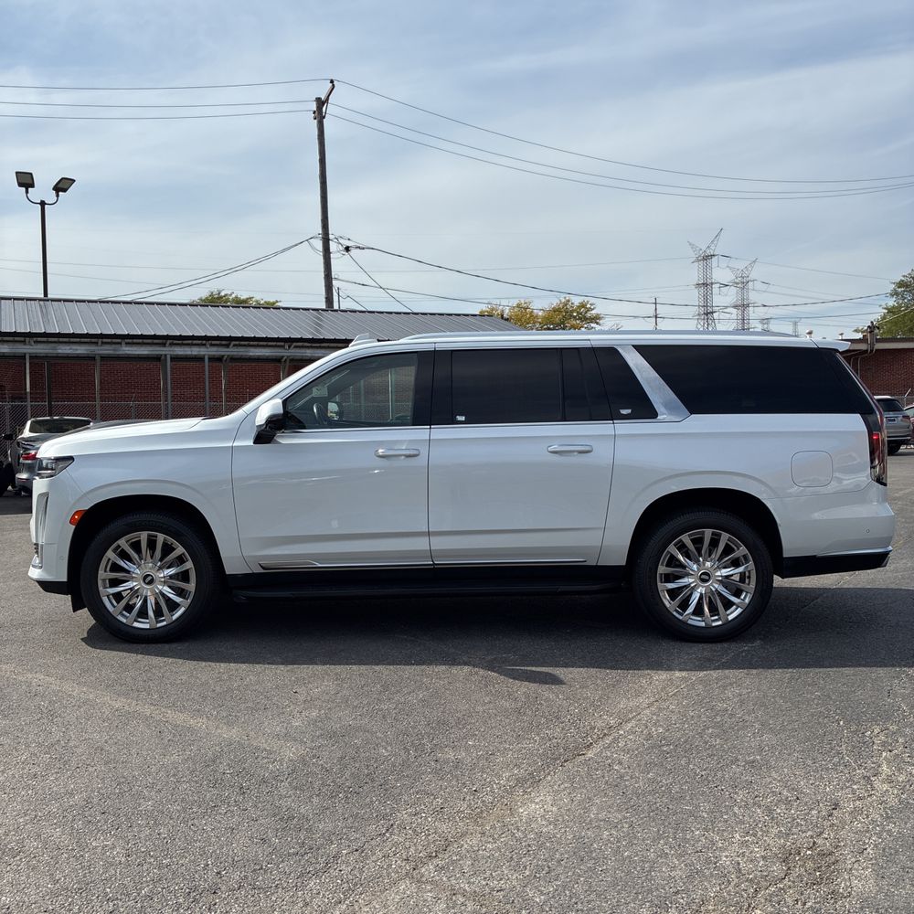 2023 Cadillac Escalade ESV Premium Luxury