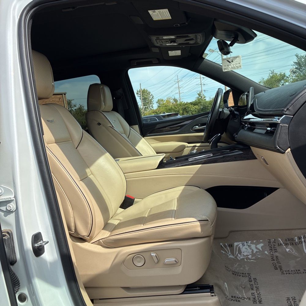 2023 Cadillac Escalade ESV Premium Luxury
