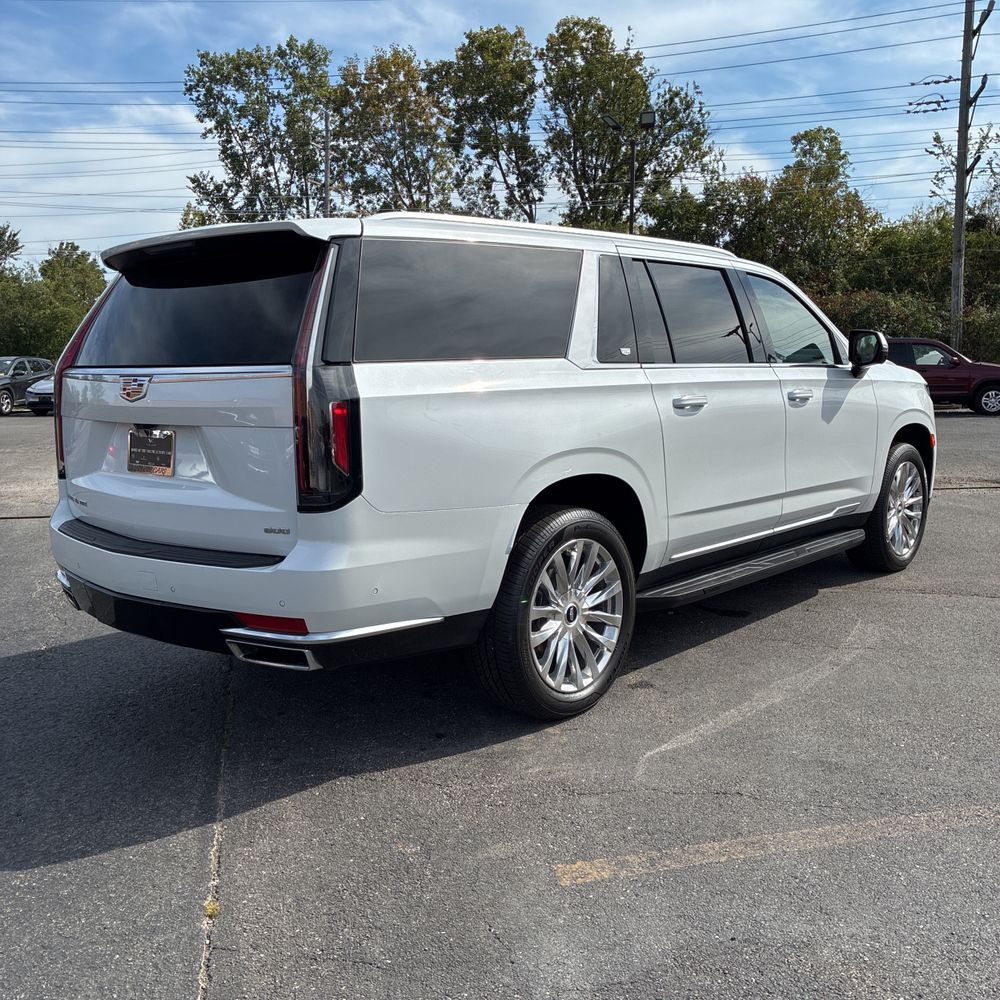 2023 Cadillac Escalade ESV Premium Luxury