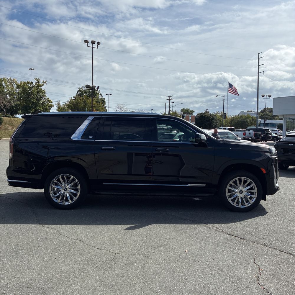 2024 Cadillac Escalade ESV Premium Luxury