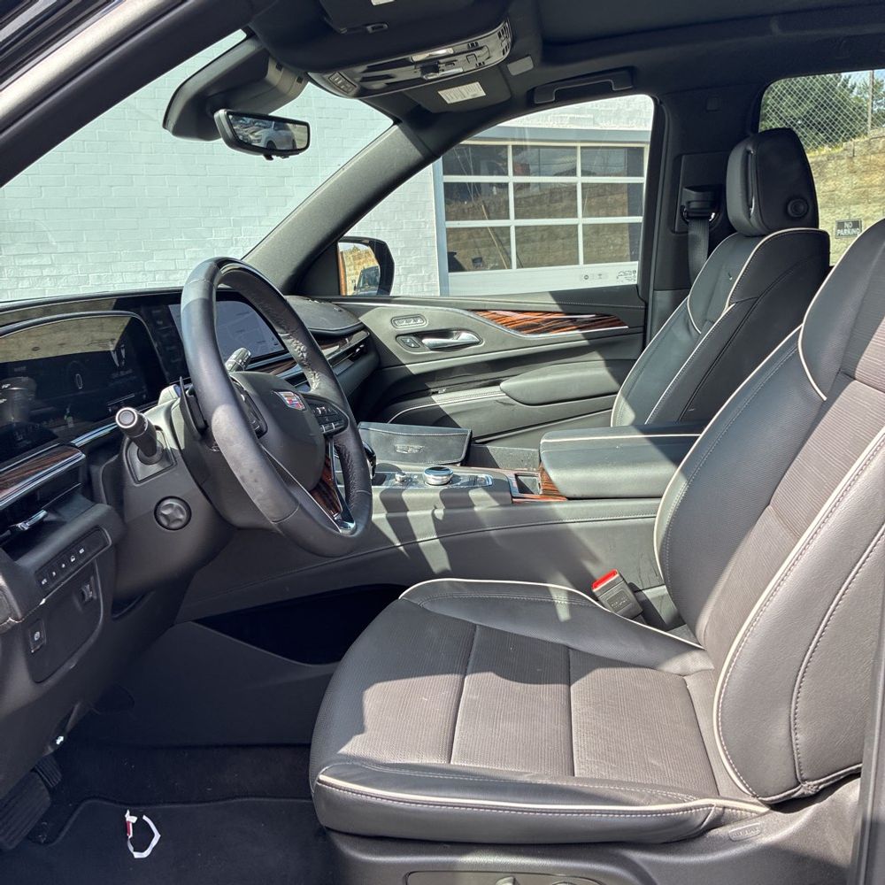 2024 Cadillac Escalade ESV Premium Luxury