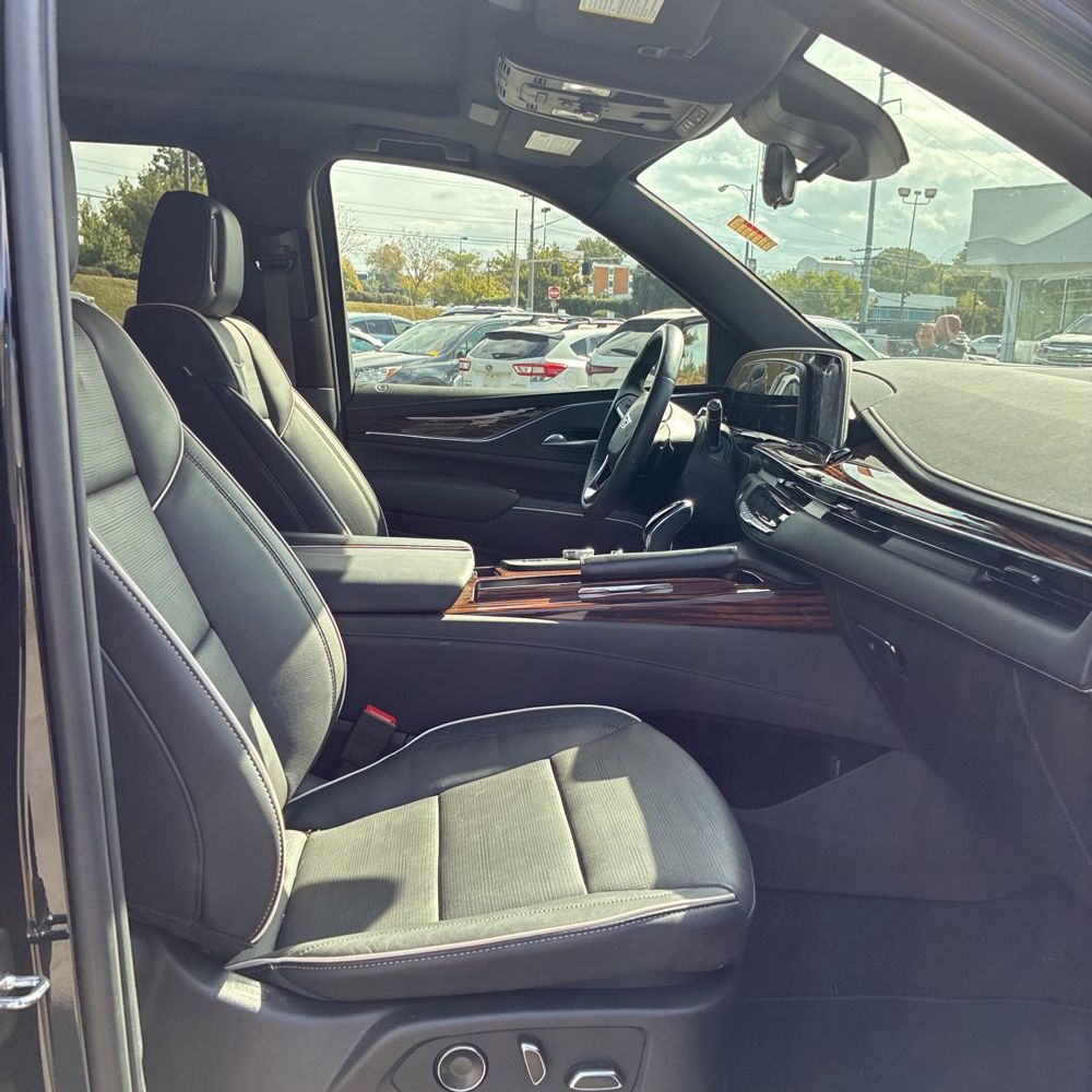 2024 Cadillac Escalade ESV Premium Luxury