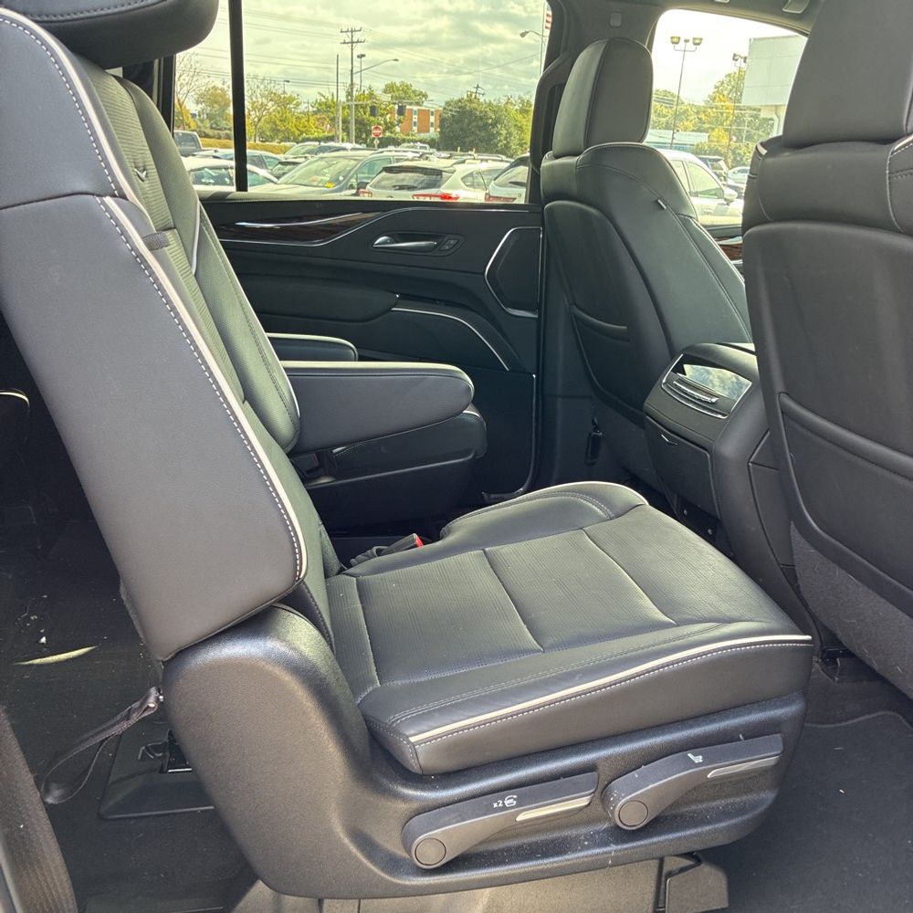 2024 Cadillac Escalade ESV Premium Luxury