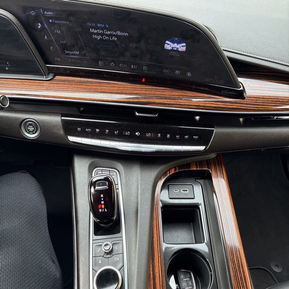 2022 Cadillac Escalade Premium Luxury