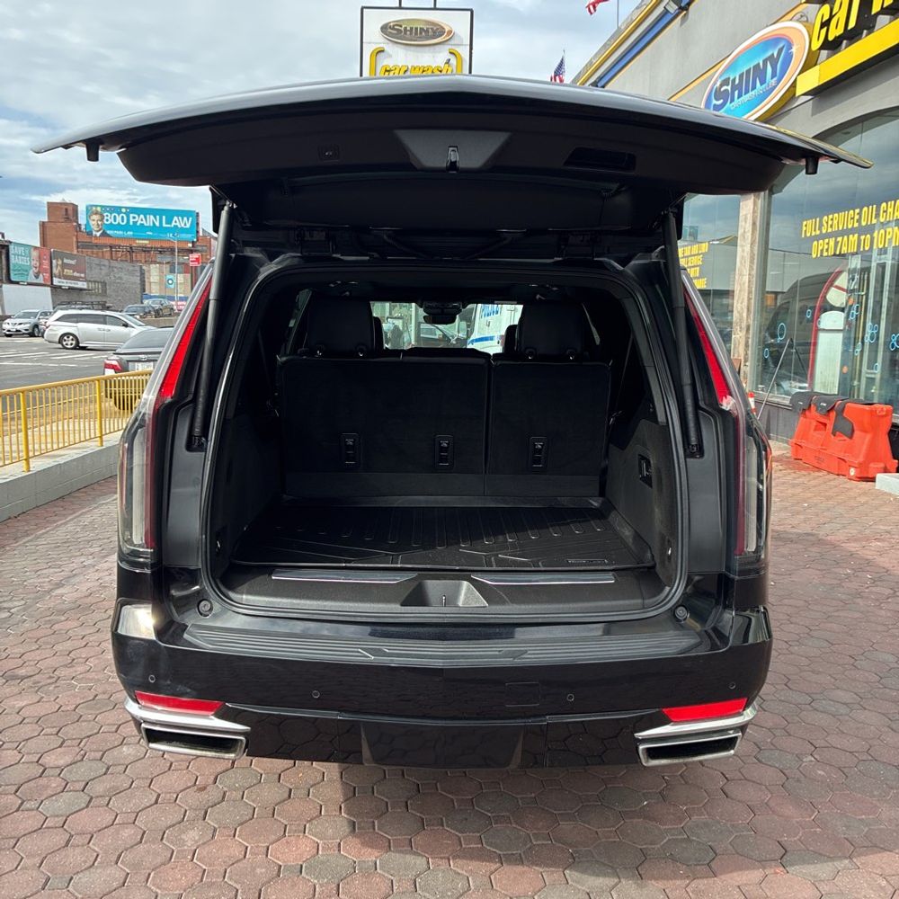 2022 Cadillac Escalade Premium Luxury