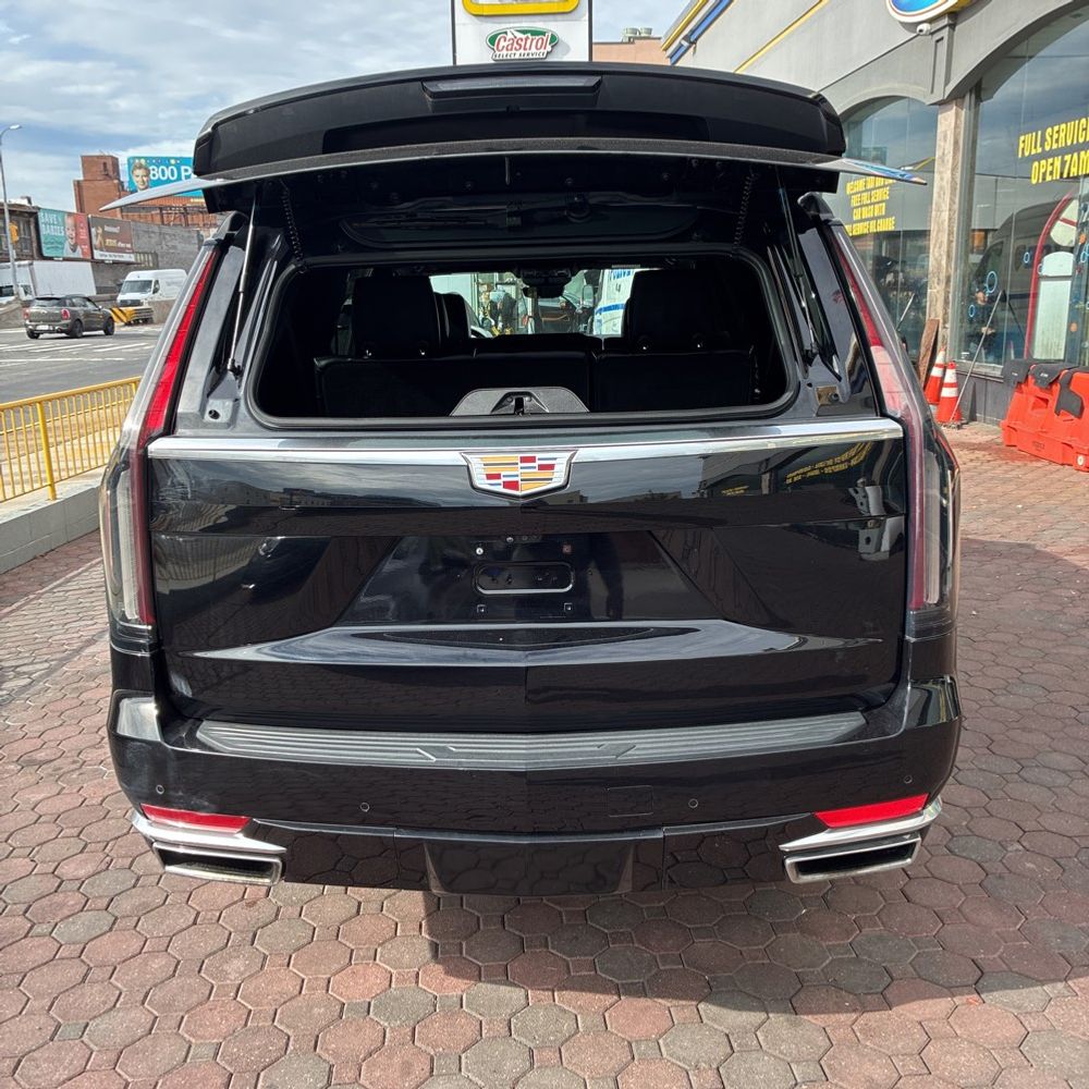 2022 Cadillac Escalade Premium Luxury