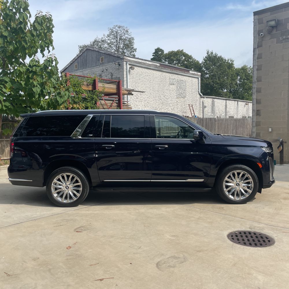2023 Cadillac Escalade ESV Premium Luxury
