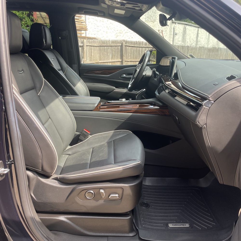 2023 Cadillac Escalade ESV Premium Luxury