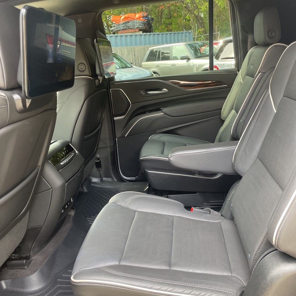 2023 Cadillac Escalade ESV Premium Luxury