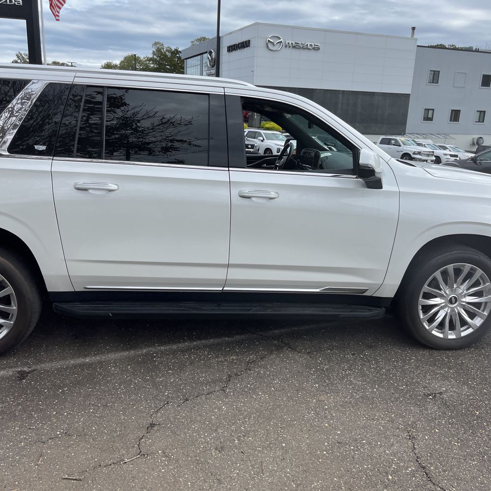 2022 Cadillac Escalade ESV Premium Luxury