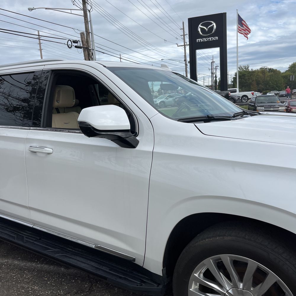 2022 Cadillac Escalade ESV Premium Luxury