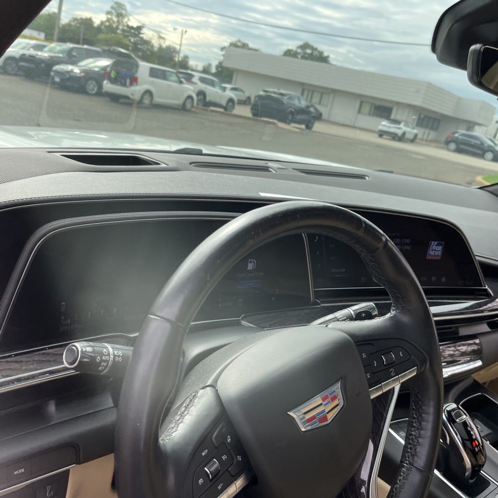 2022 Cadillac Escalade ESV Premium Luxury
