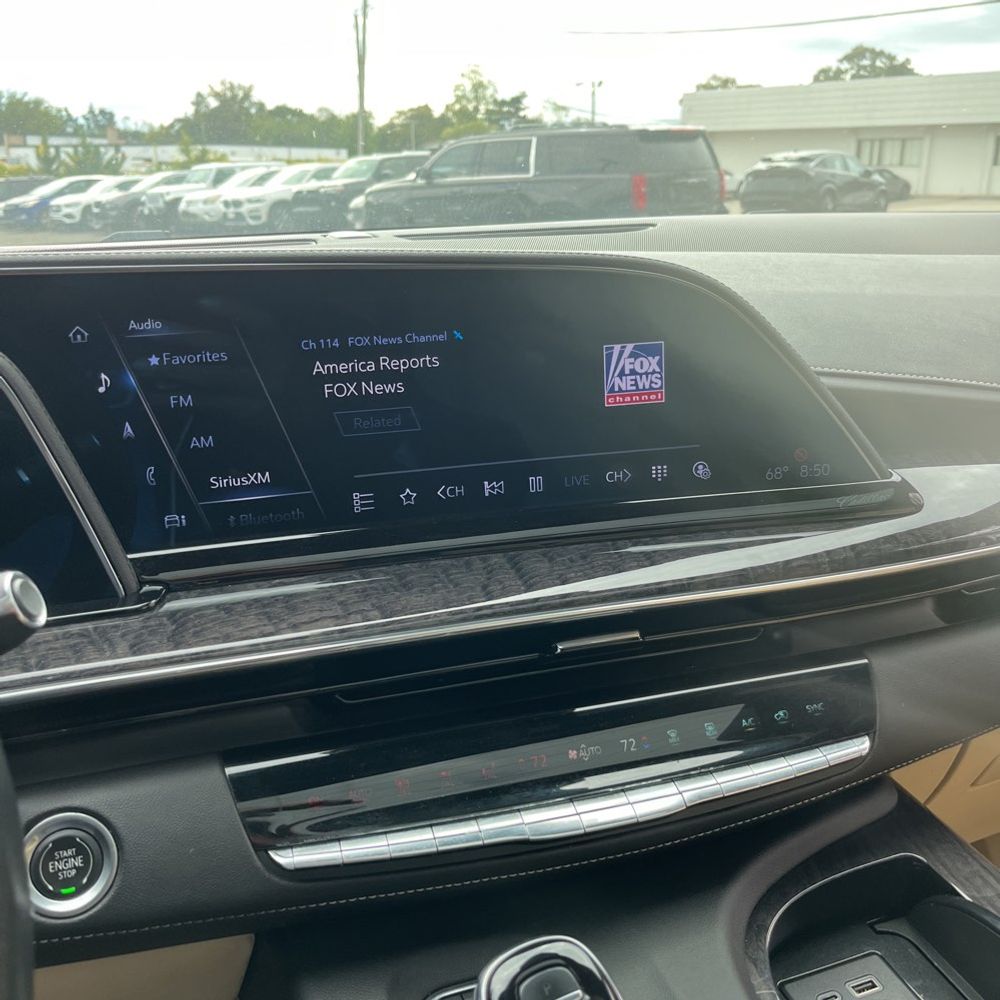 2022 Cadillac Escalade ESV Premium Luxury