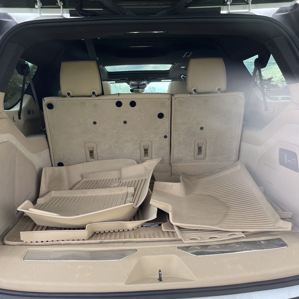 2022 Cadillac Escalade ESV Premium Luxury