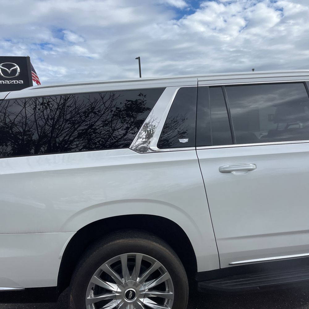2022 Cadillac Escalade ESV Premium Luxury