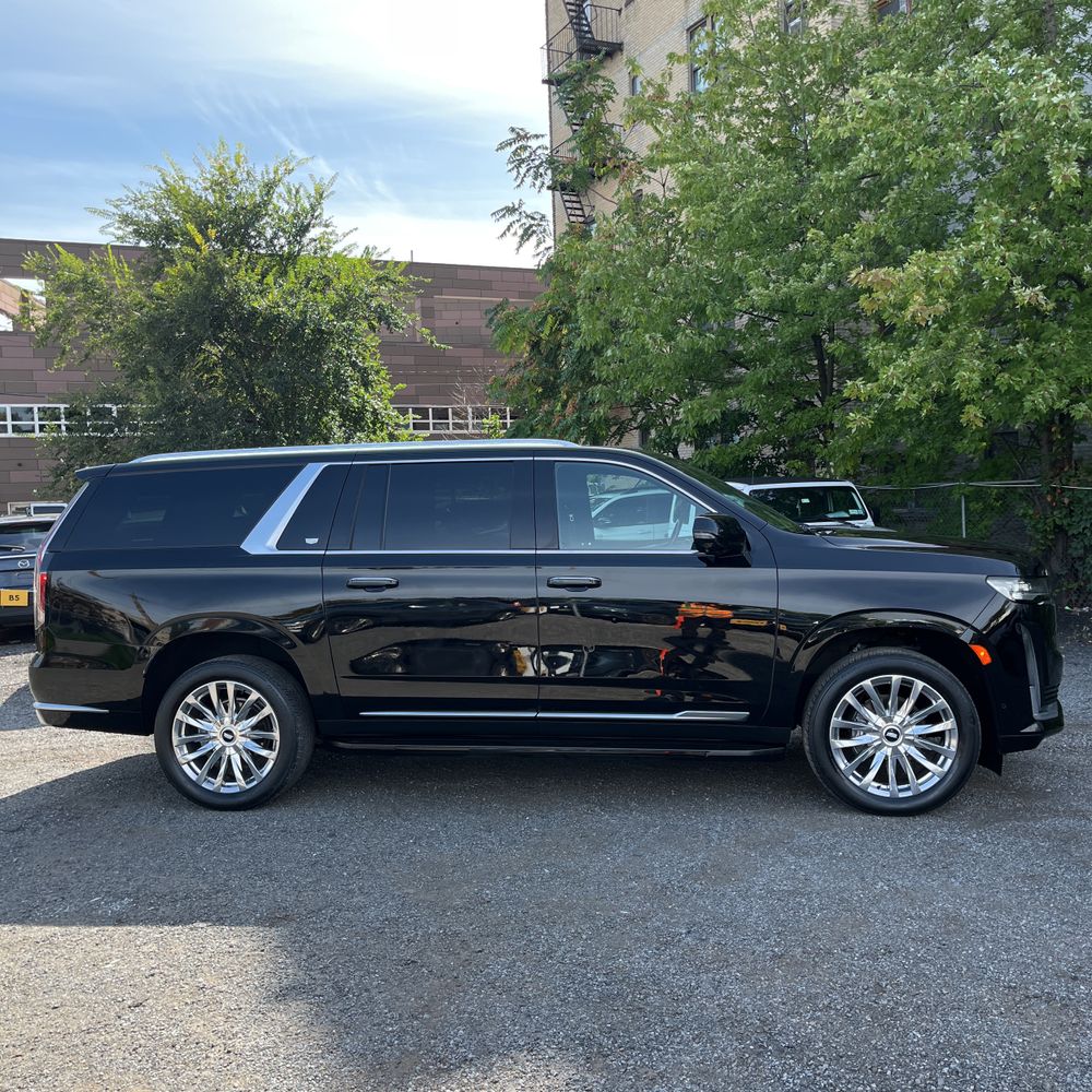 2022 Cadillac Escalade ESV Premium Luxury