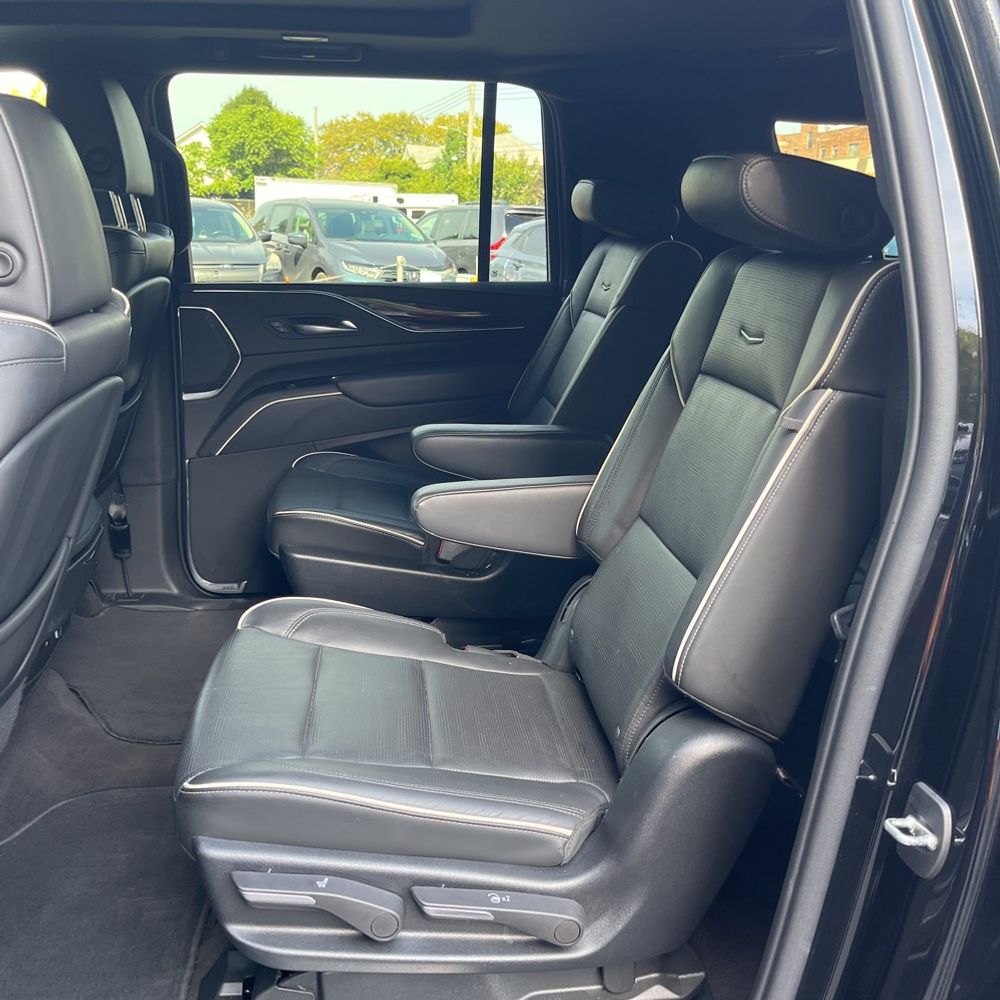 2022 Cadillac Escalade ESV Premium Luxury