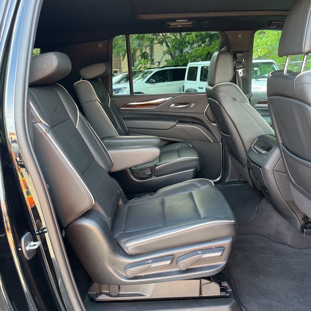 2022 Cadillac Escalade ESV Premium Luxury