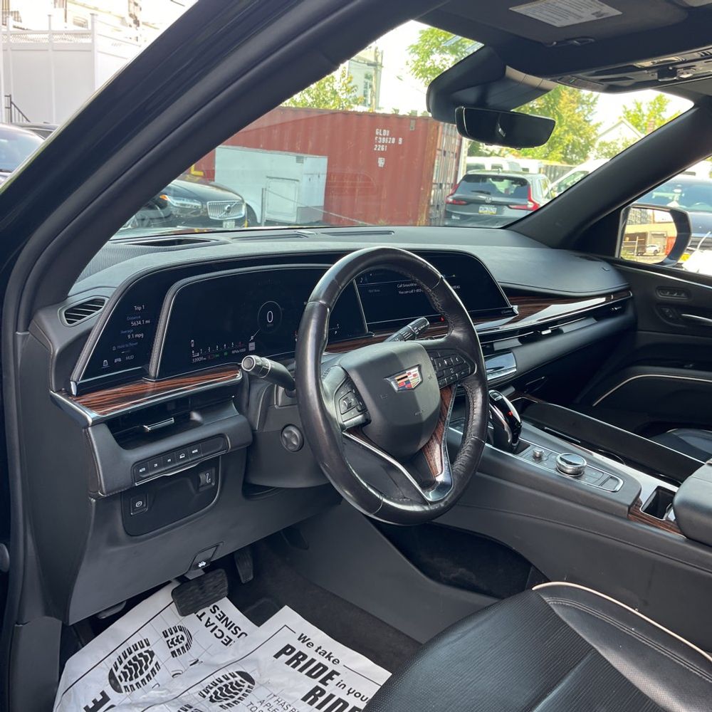 2022 Cadillac Escalade ESV Premium Luxury