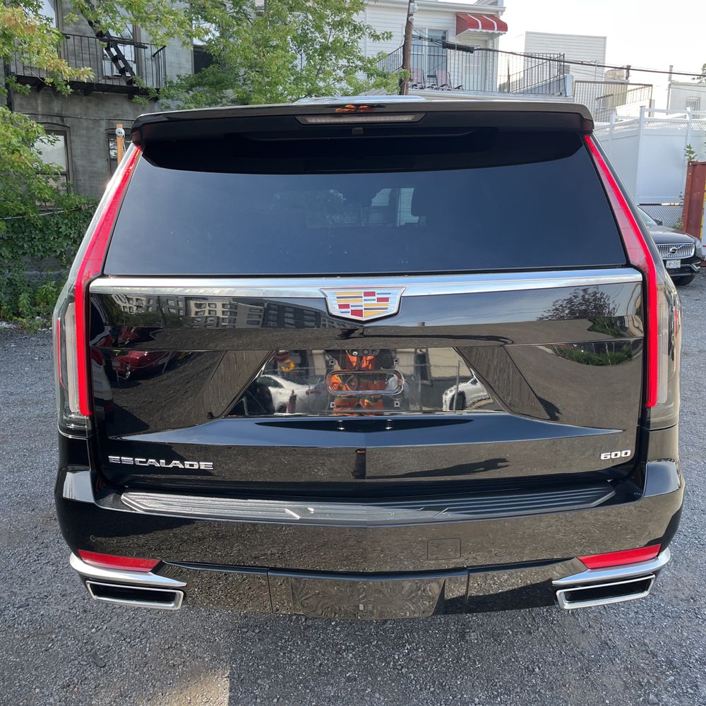 2022 Cadillac Escalade ESV Premium Luxury