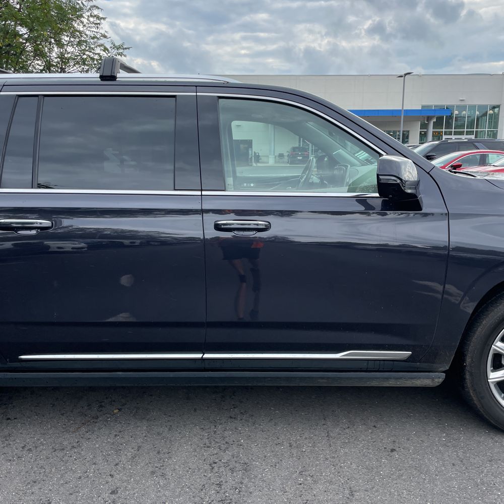 2023 Cadillac Escalade ESV Premium Luxury Platinum