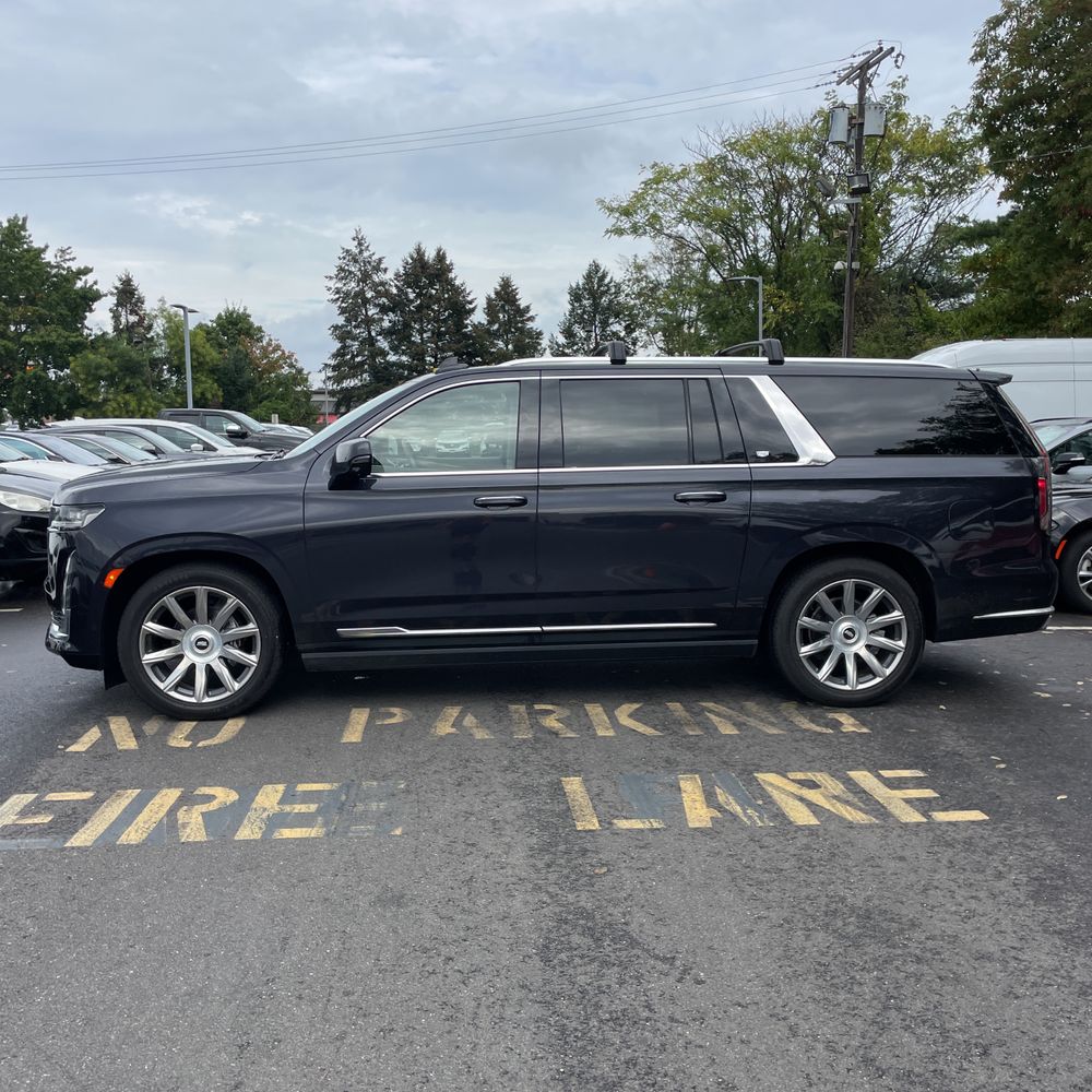 2023 Cadillac Escalade ESV Premium Luxury Platinum