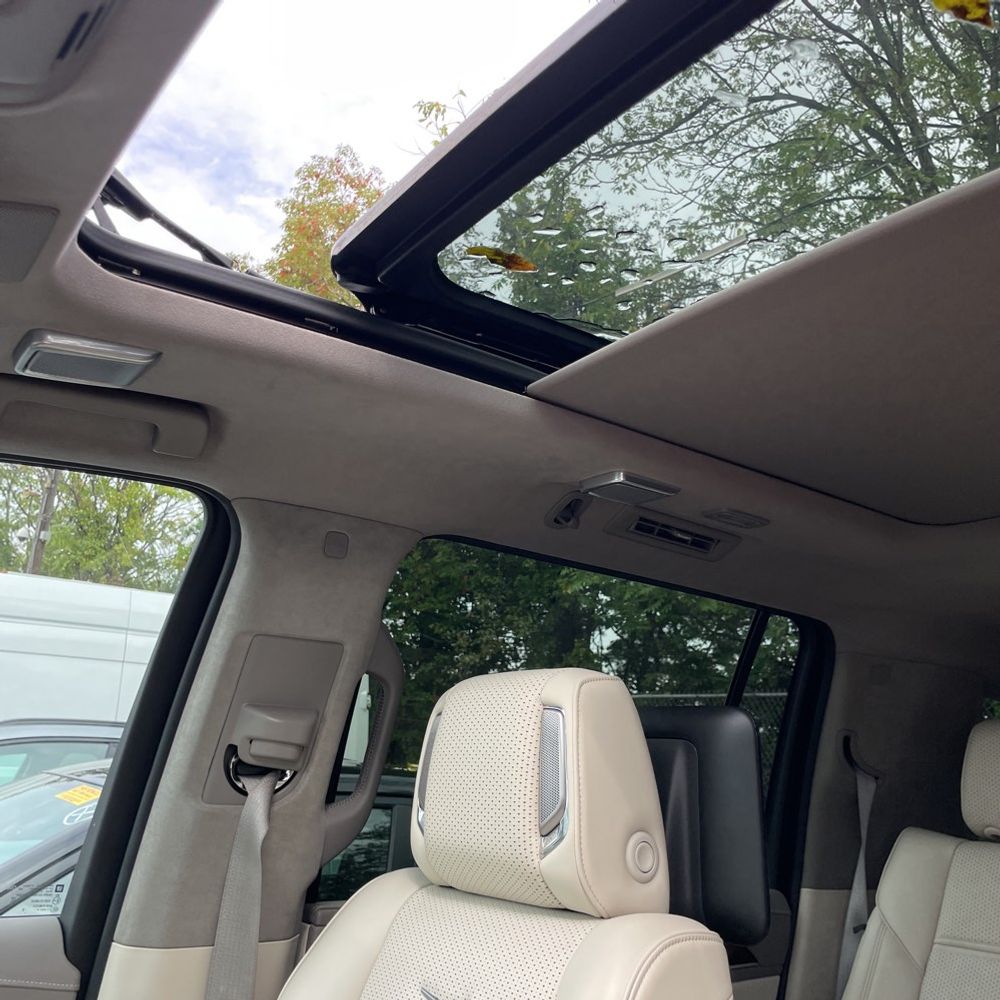 2023 Cadillac Escalade ESV Premium Luxury Platinum
