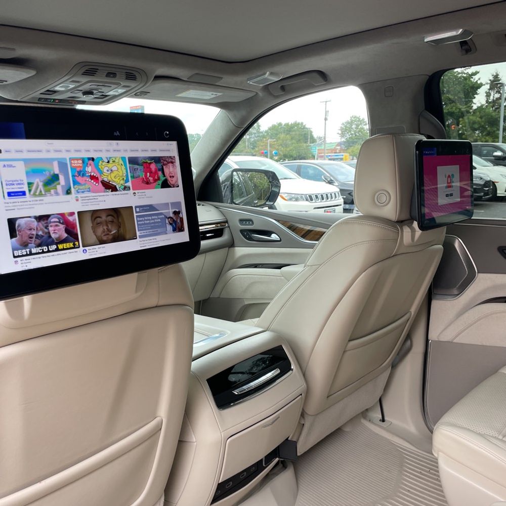 2023 Cadillac Escalade ESV Premium Luxury Platinum