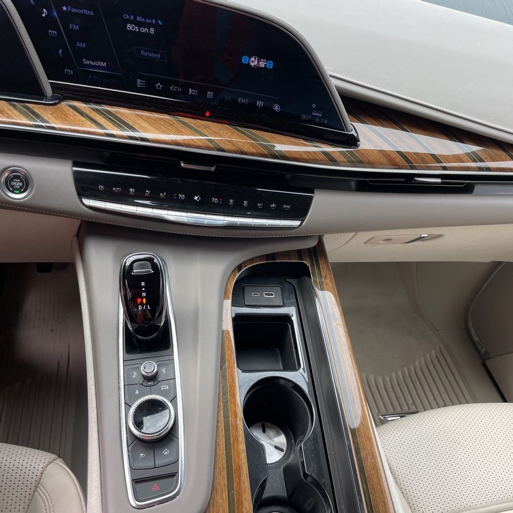 2023 Cadillac Escalade ESV Premium Luxury Platinum