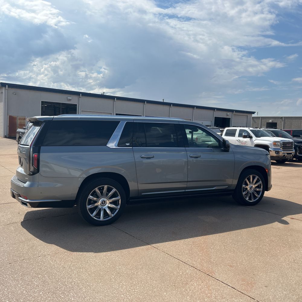 2024 Cadillac Escalade ESV Premium Luxury Platinum