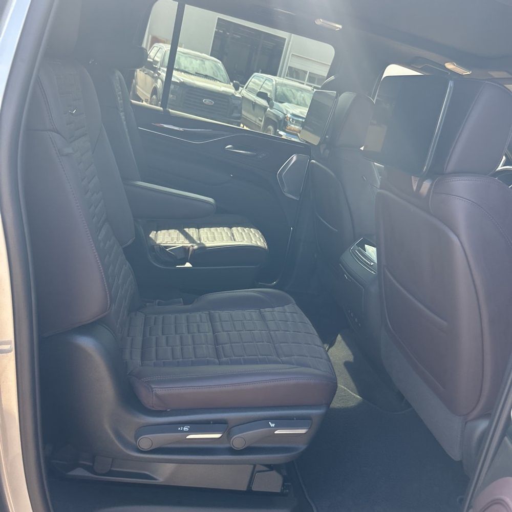 2024 Cadillac Escalade ESV Premium Luxury Platinum