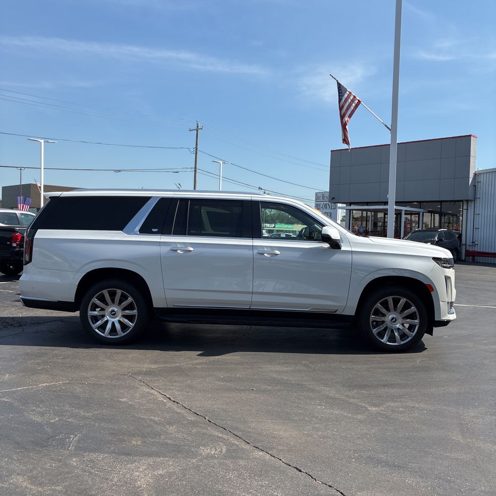 2023 Cadillac Escalade ESV Premium Luxury Platinum