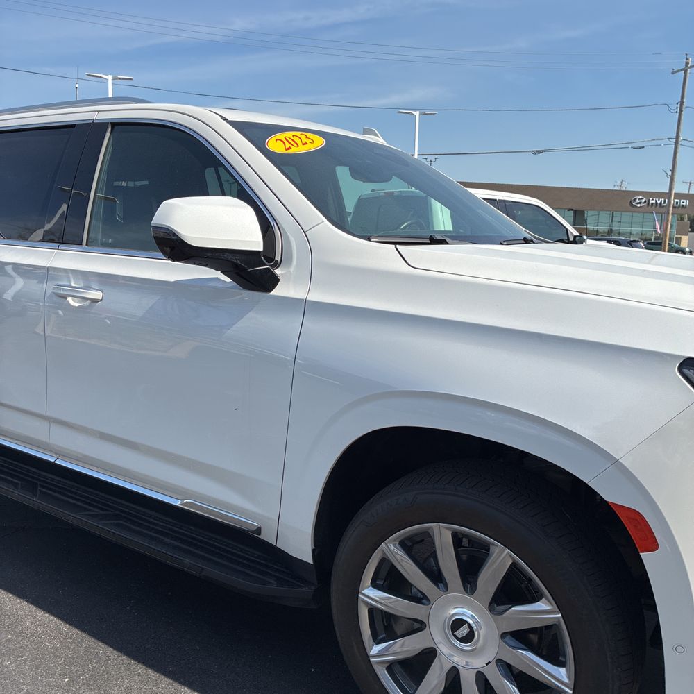 2023 Cadillac Escalade ESV Premium Luxury Platinum
