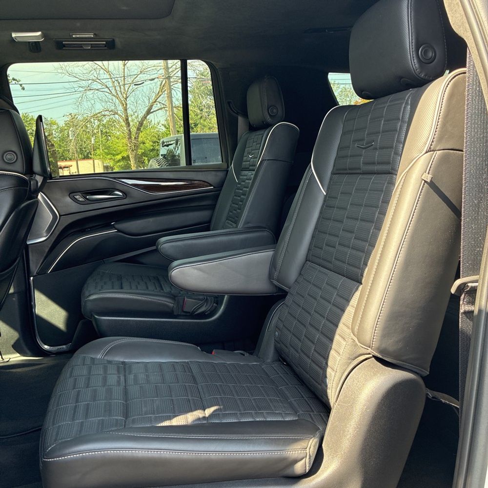 2023 Cadillac Escalade ESV Premium Luxury Platinum