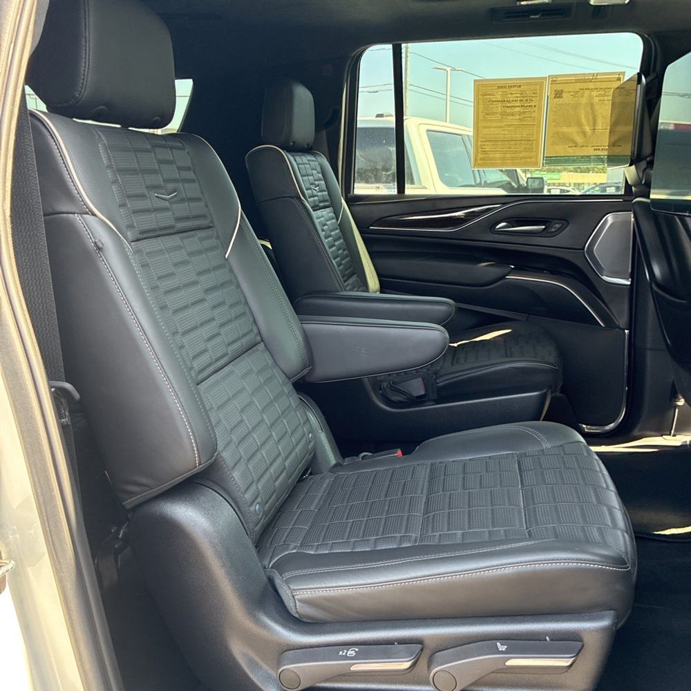2023 Cadillac Escalade ESV Premium Luxury Platinum