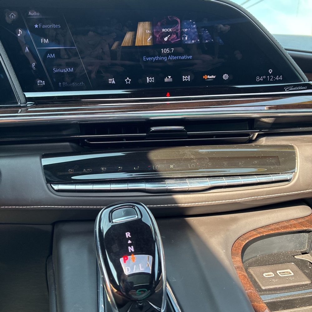 2023 Cadillac Escalade ESV Premium Luxury Platinum