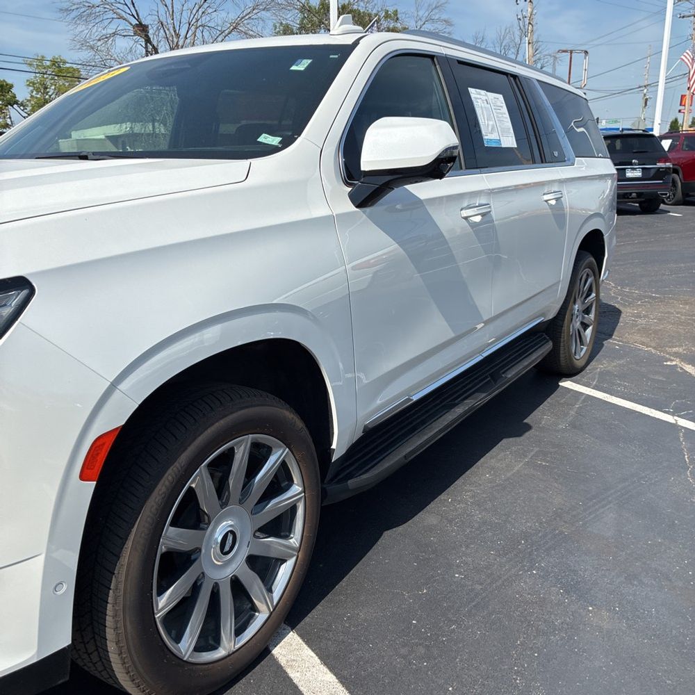 2023 Cadillac Escalade ESV Premium Luxury Platinum