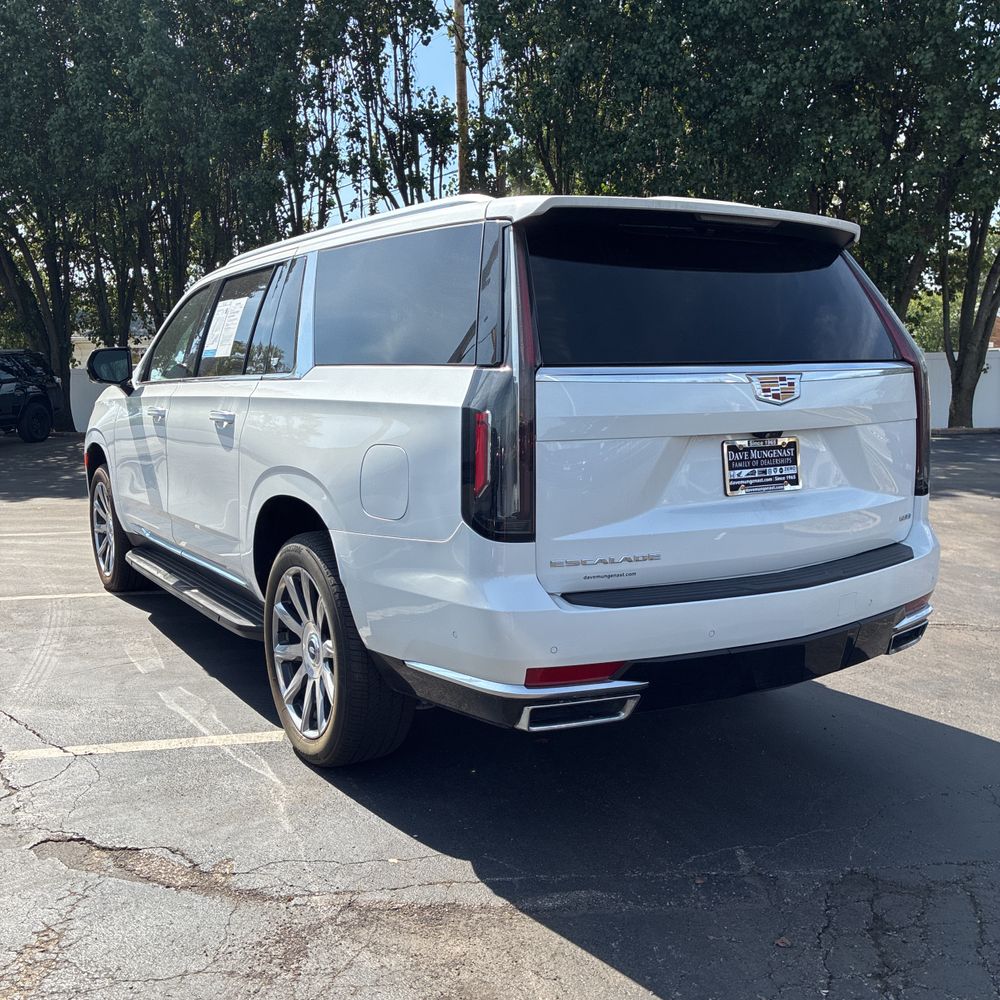 2023 Cadillac Escalade ESV Premium Luxury Platinum
