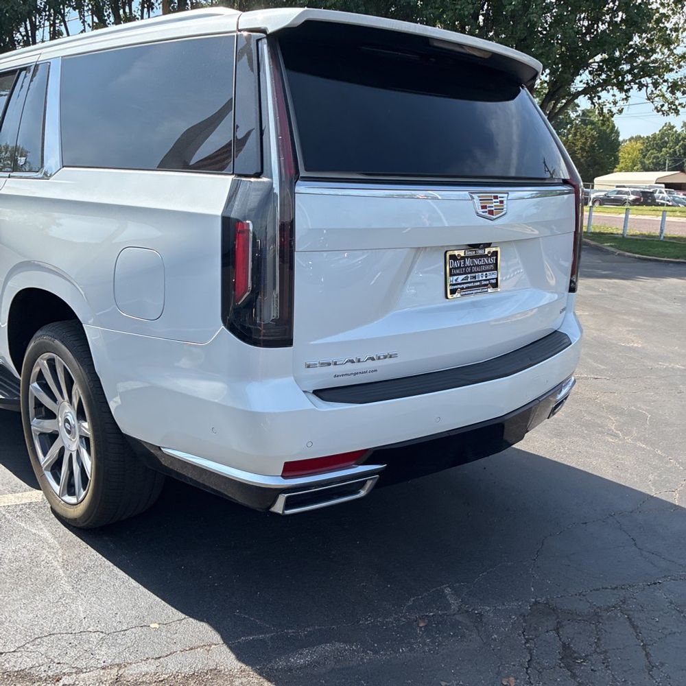 2023 Cadillac Escalade ESV Premium Luxury Platinum